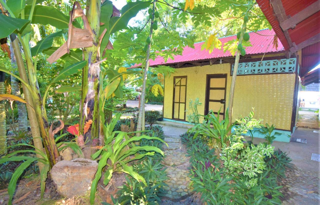 Concepcion Divers Lodge Busuanga Exterior photo